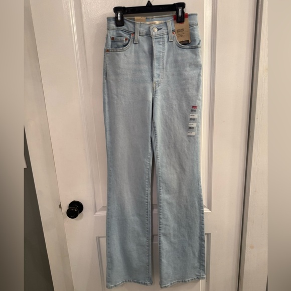 Levi’s Ribcage Bootcut Jeans Fall Storm Blue Light Wash NEW WITH TAG 26x33 - Picture 1 of 13